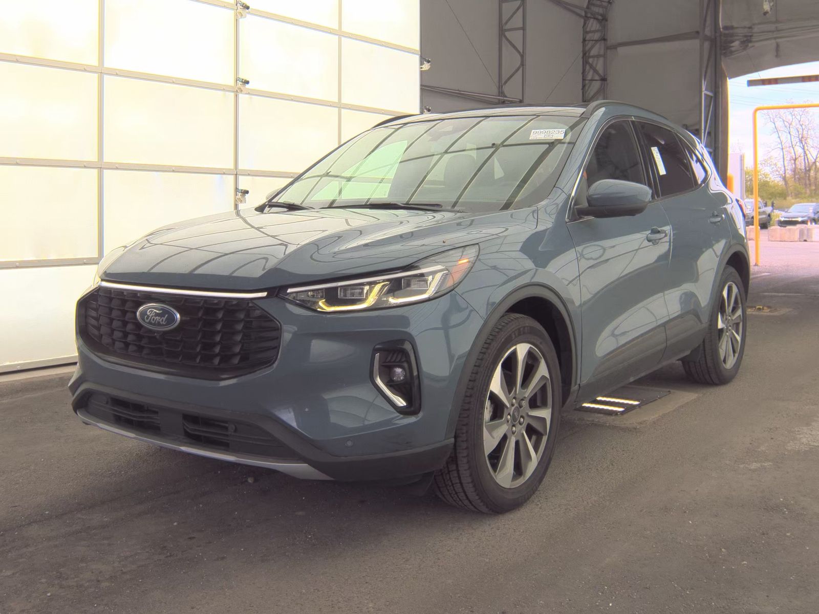 FORD ESCAPE - 1
