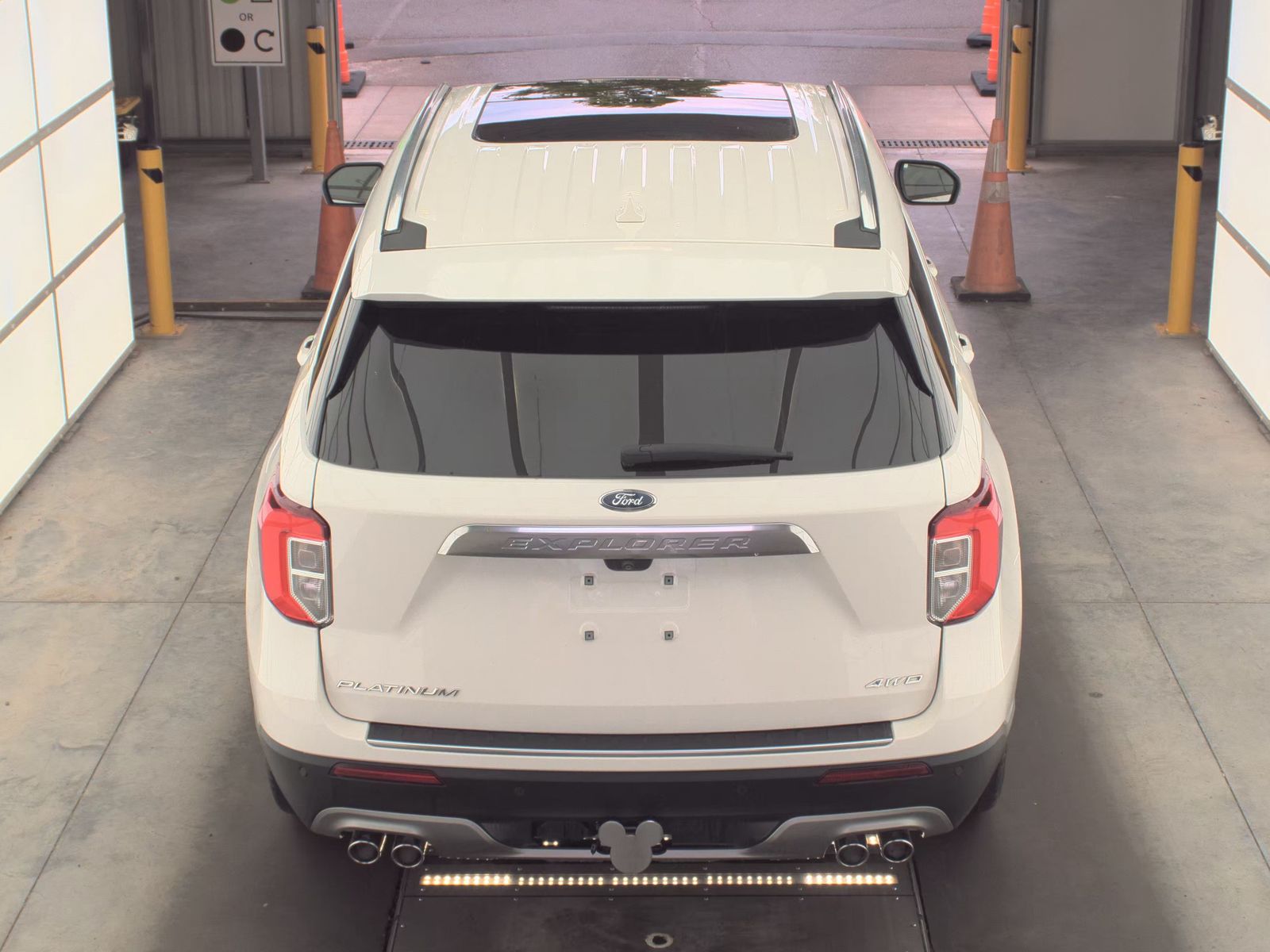 FORD EXPLORER - 7