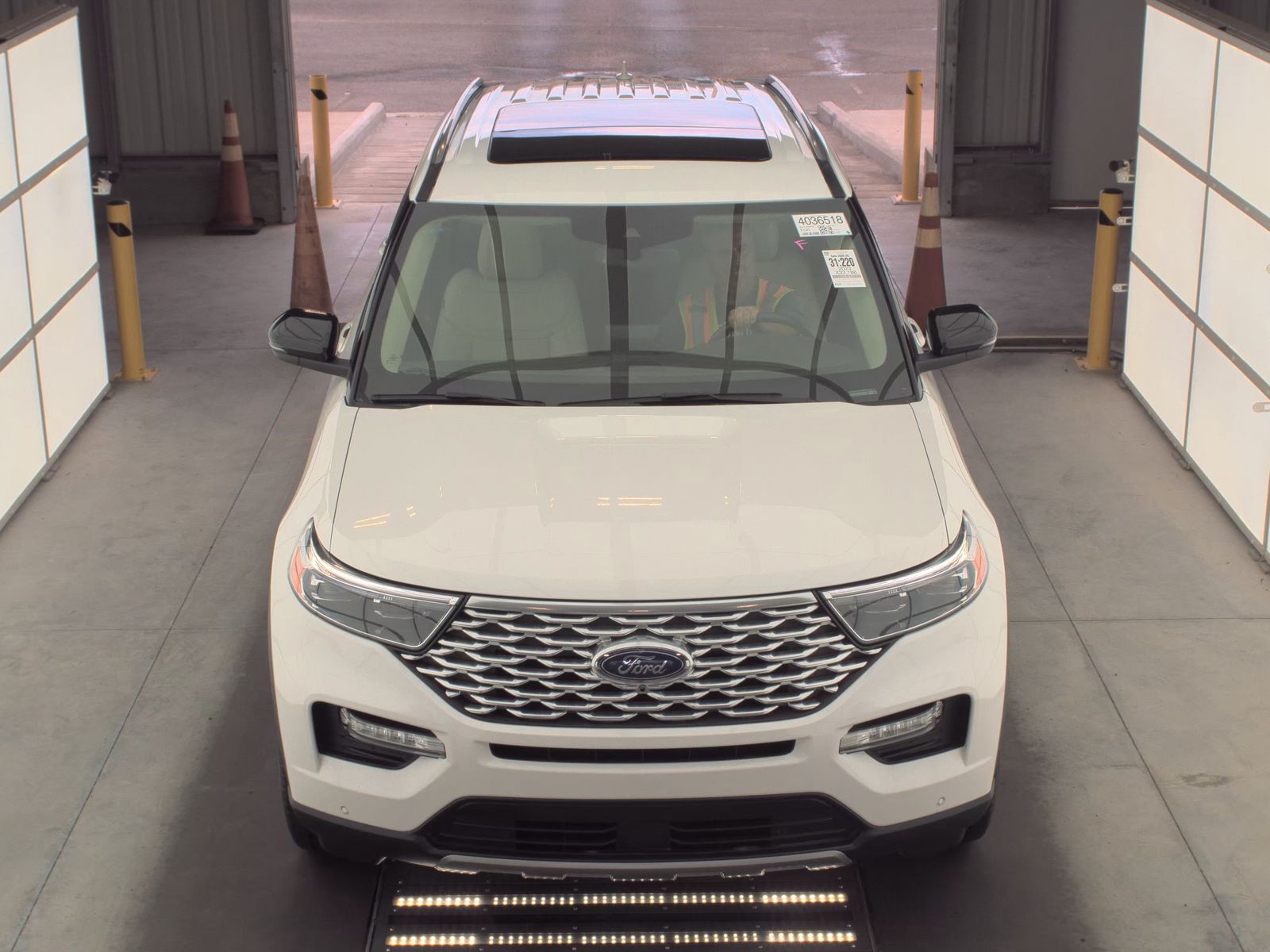FORD EXPLORER - 3