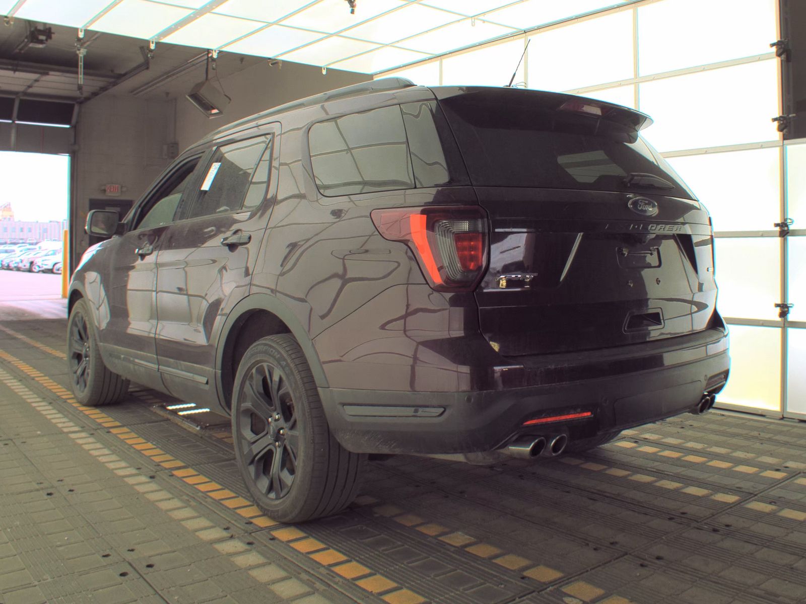 FORD EXPLORER - 9