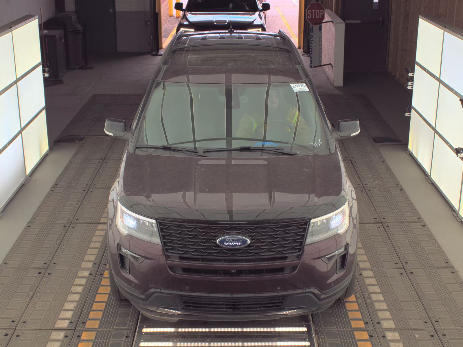 FORD EXPLORER - 3