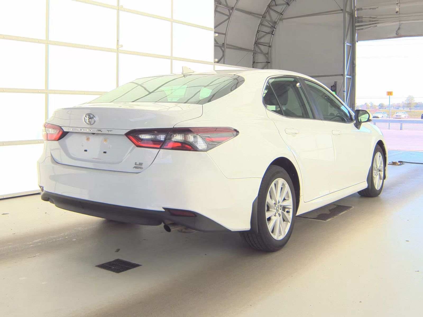 TOYOTA CAMRY - 6