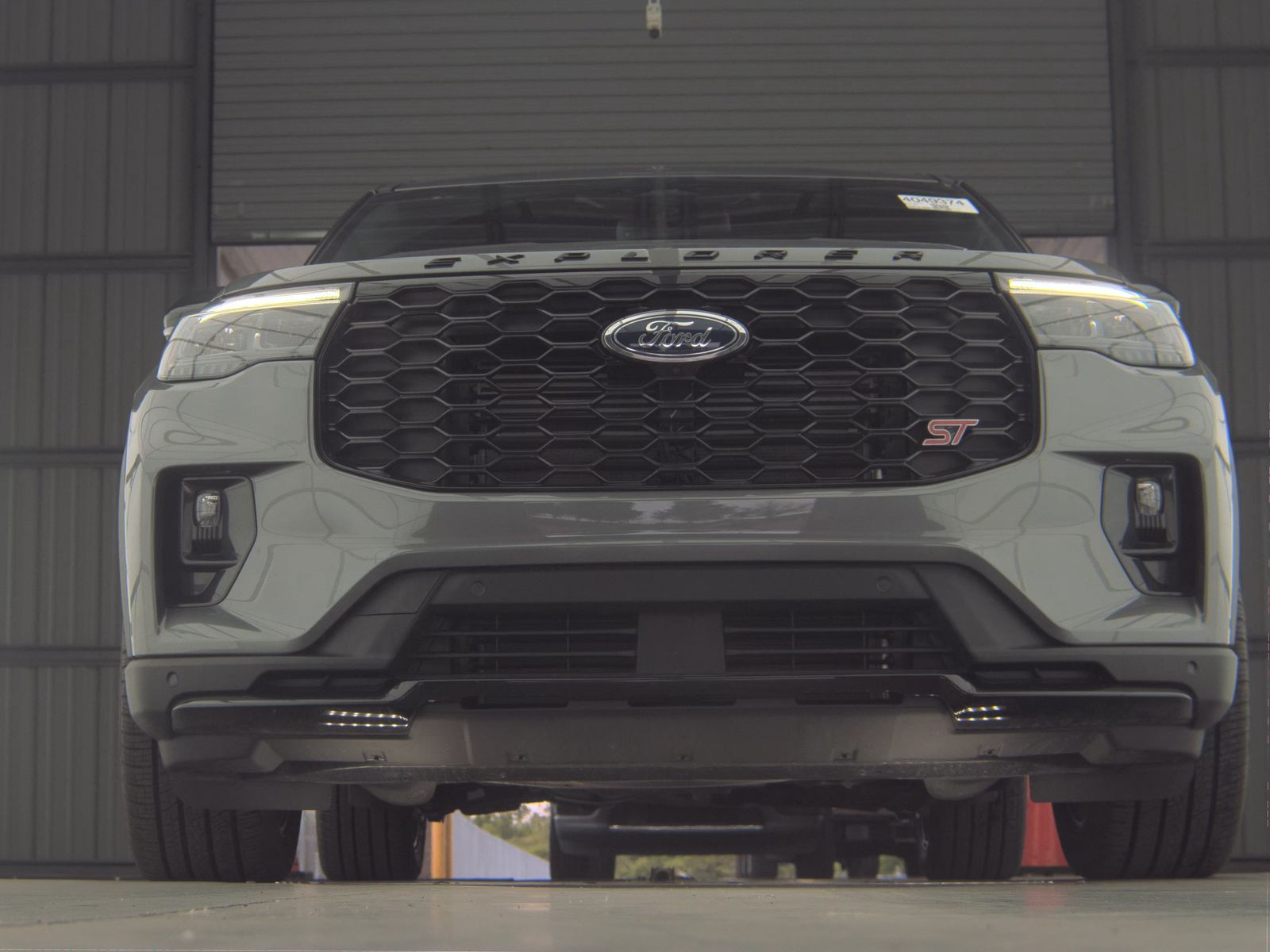 FORD EXPLORER - 4