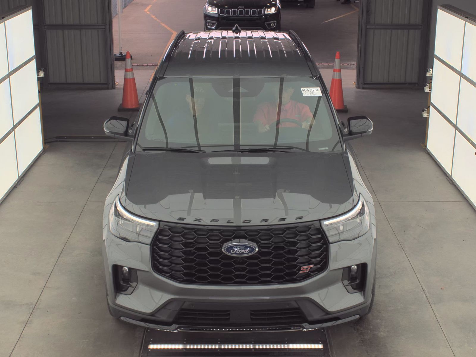 FORD EXPLORER - 3