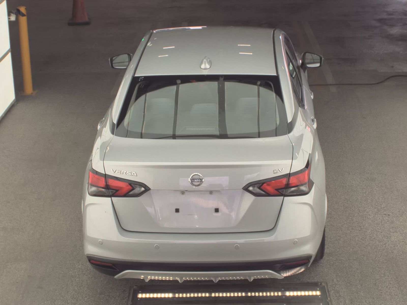 NISSAN VERSA - 7