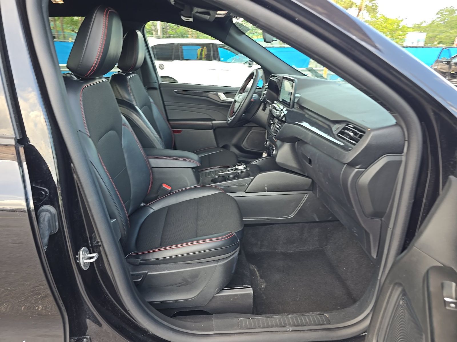 FORD ESCAPE - 9