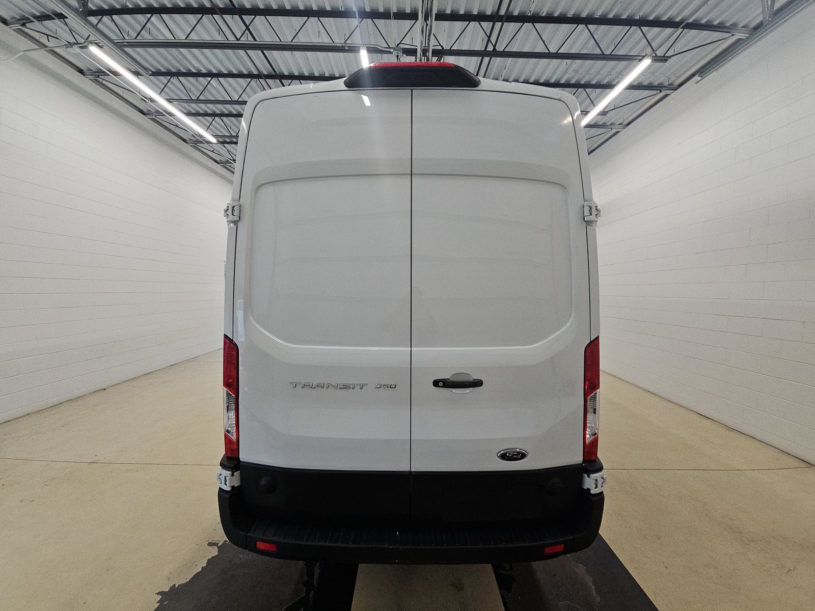 FORD TRANSIT 350 - 6