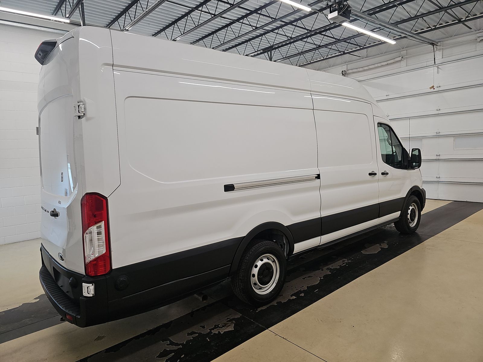 FORD TRANSIT 350 - 5