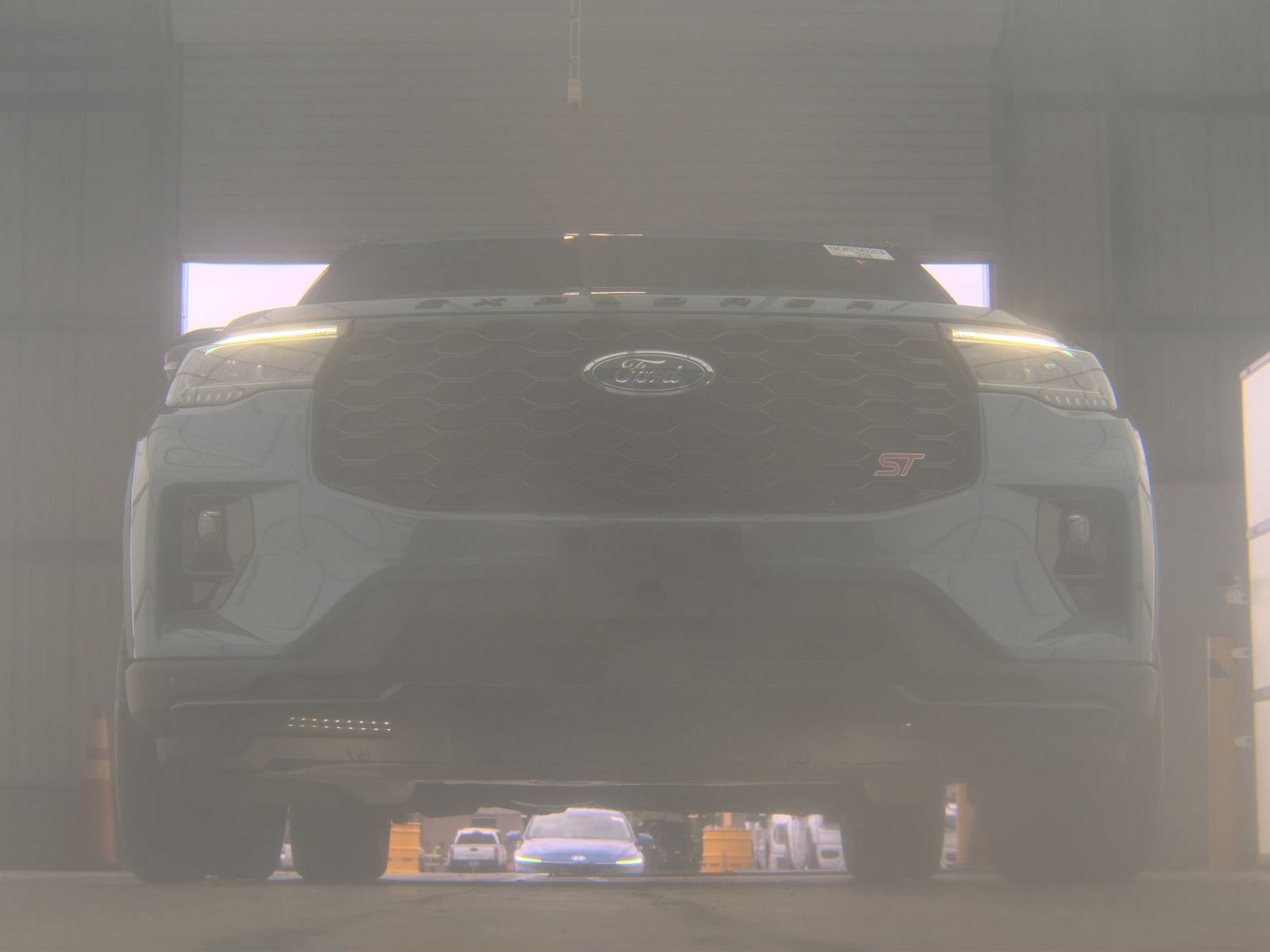 FORD EXPLORER - 4