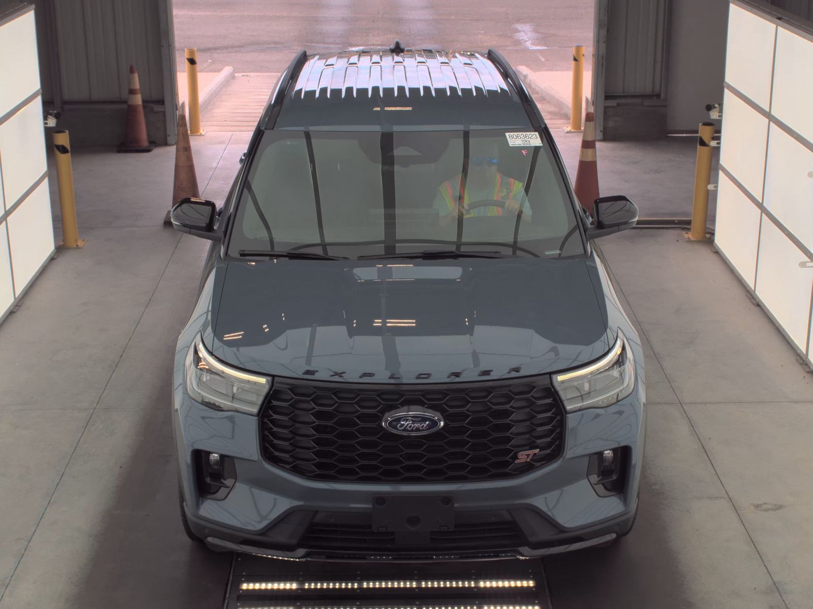 FORD EXPLORER - 3