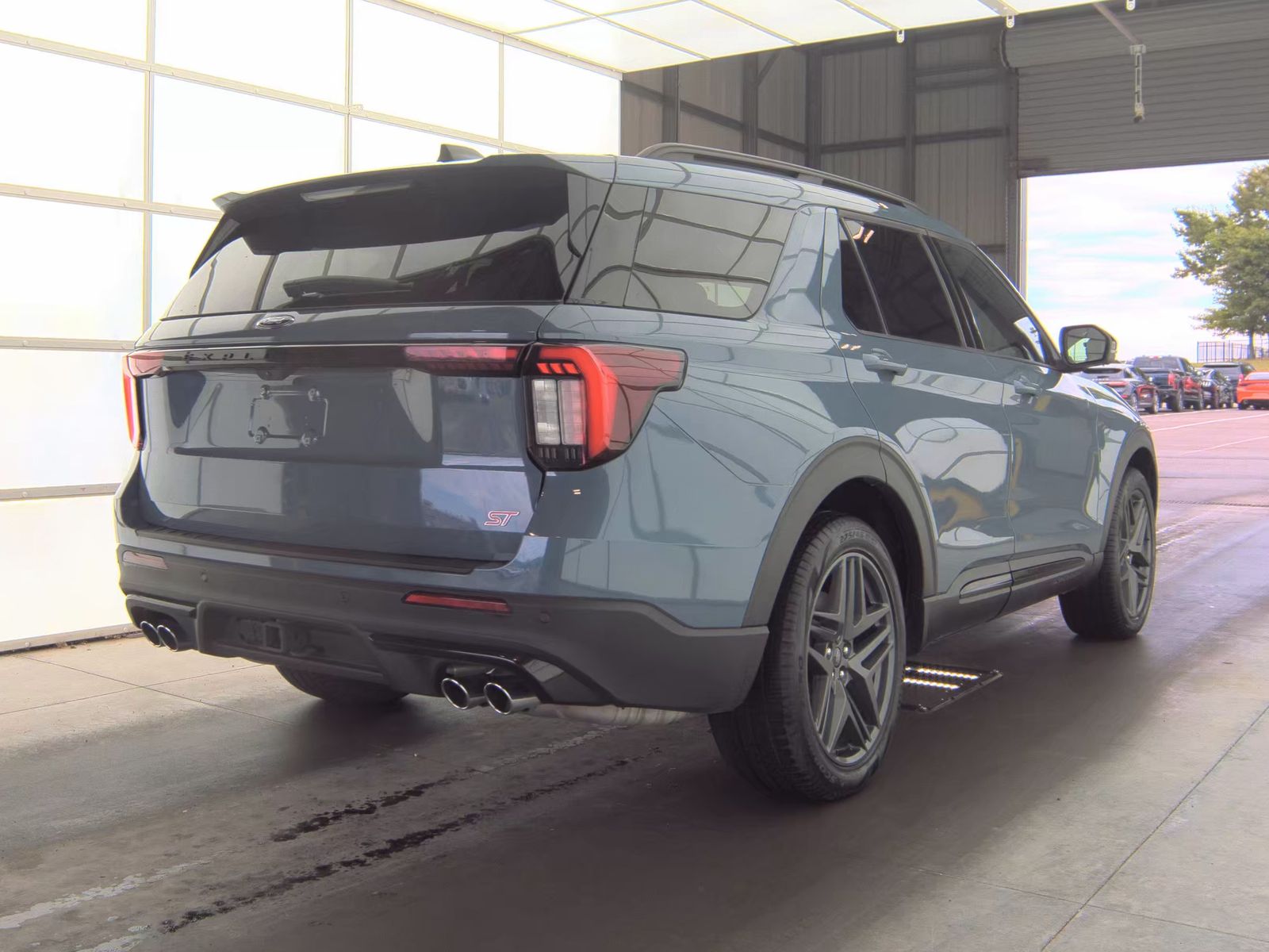 FORD EXPLORER - 6
