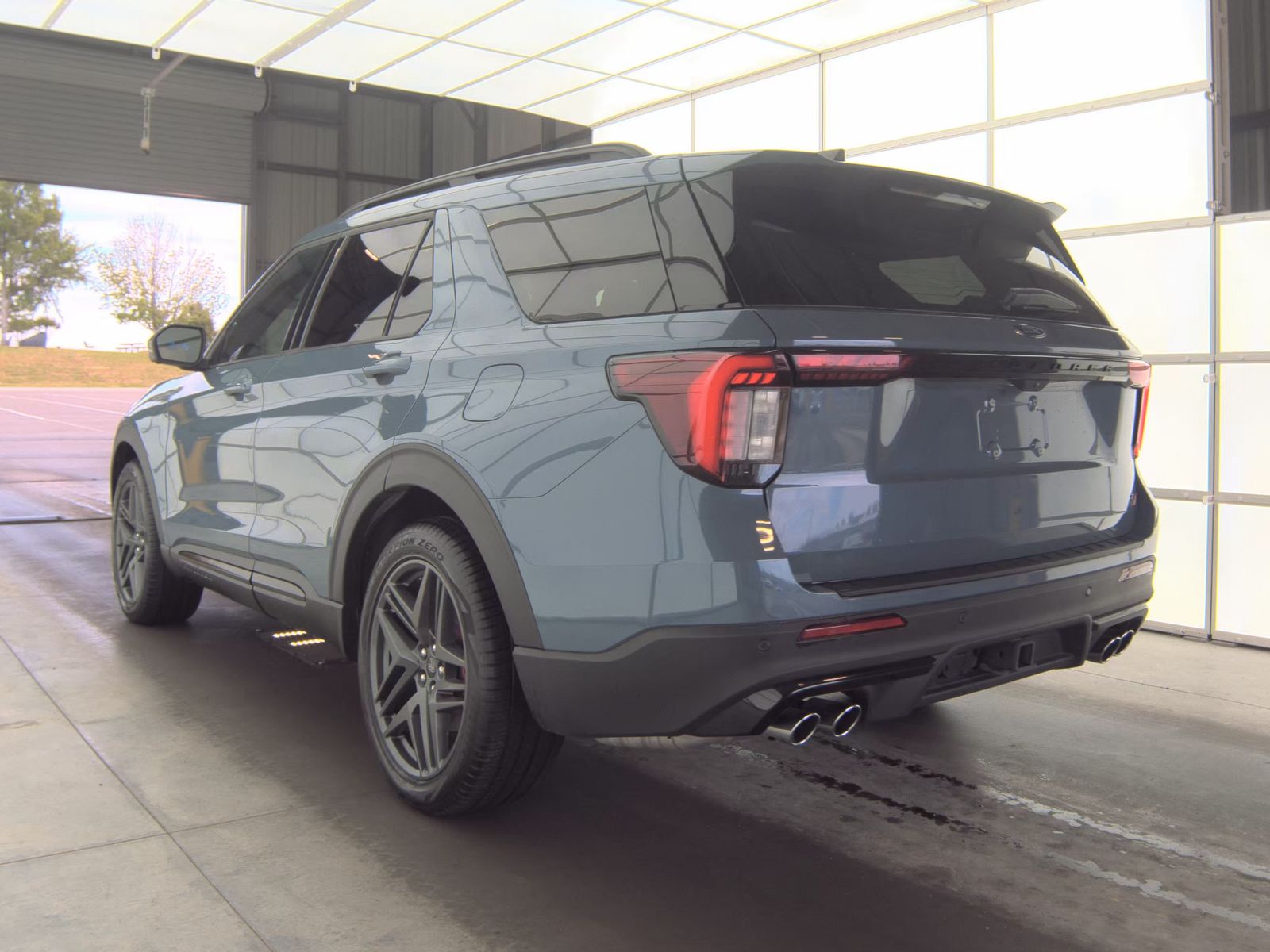 FORD EXPLORER - 9