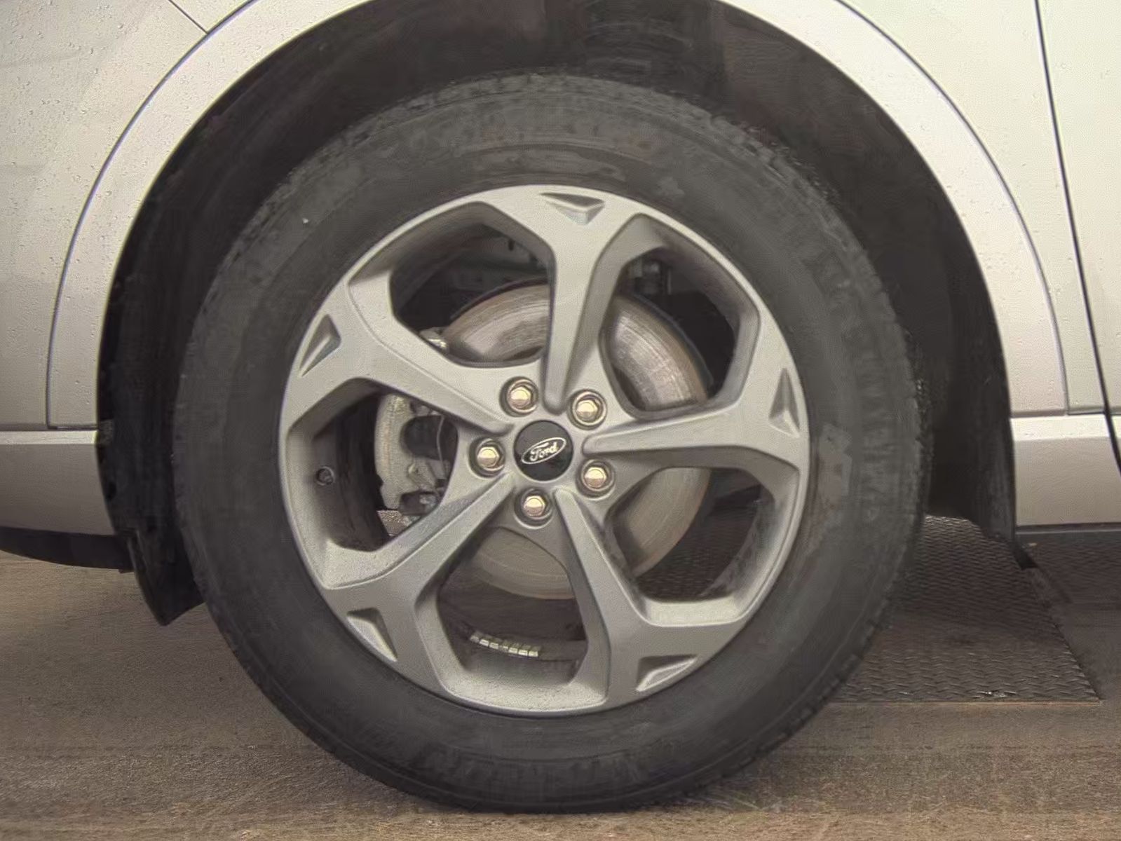 FORD ESCAPE - 10