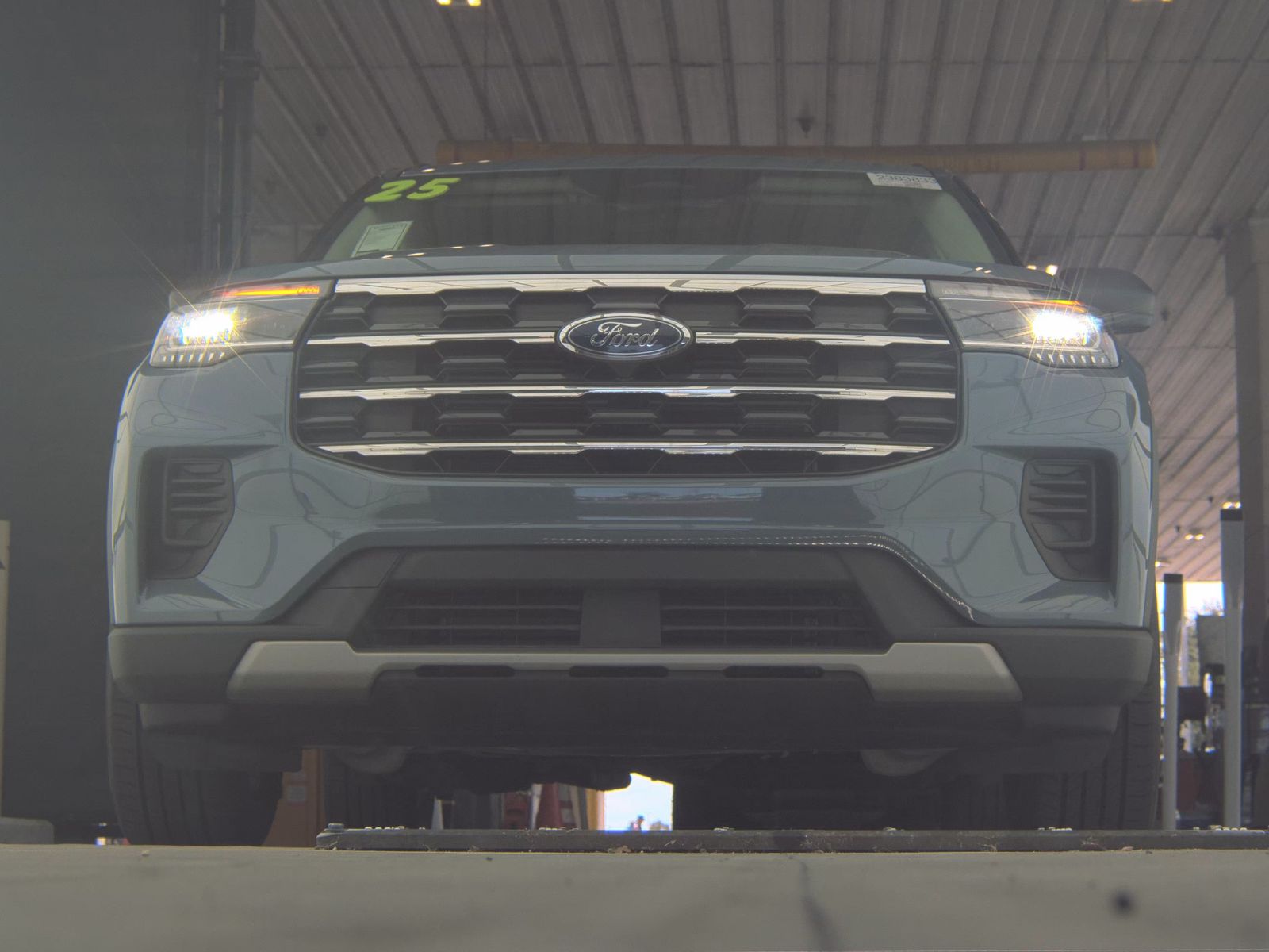 FORD EXPLORER - 4