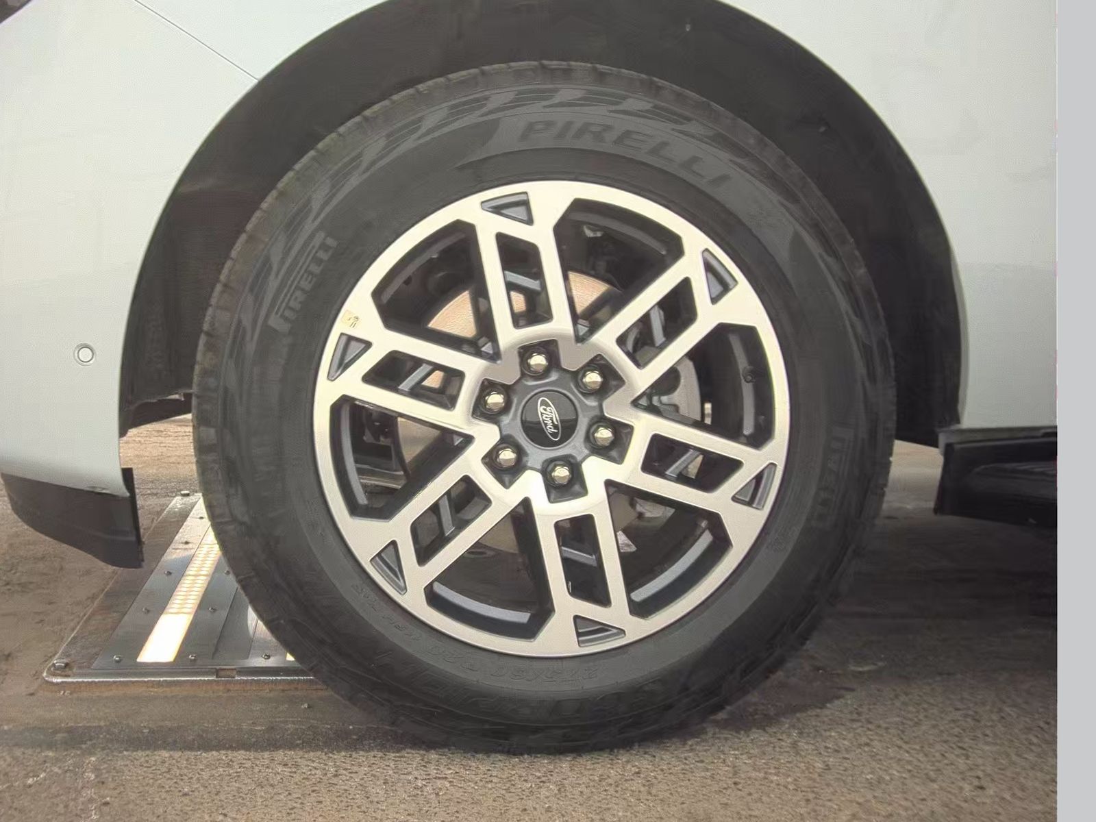 FORD EXPEDITION - 10