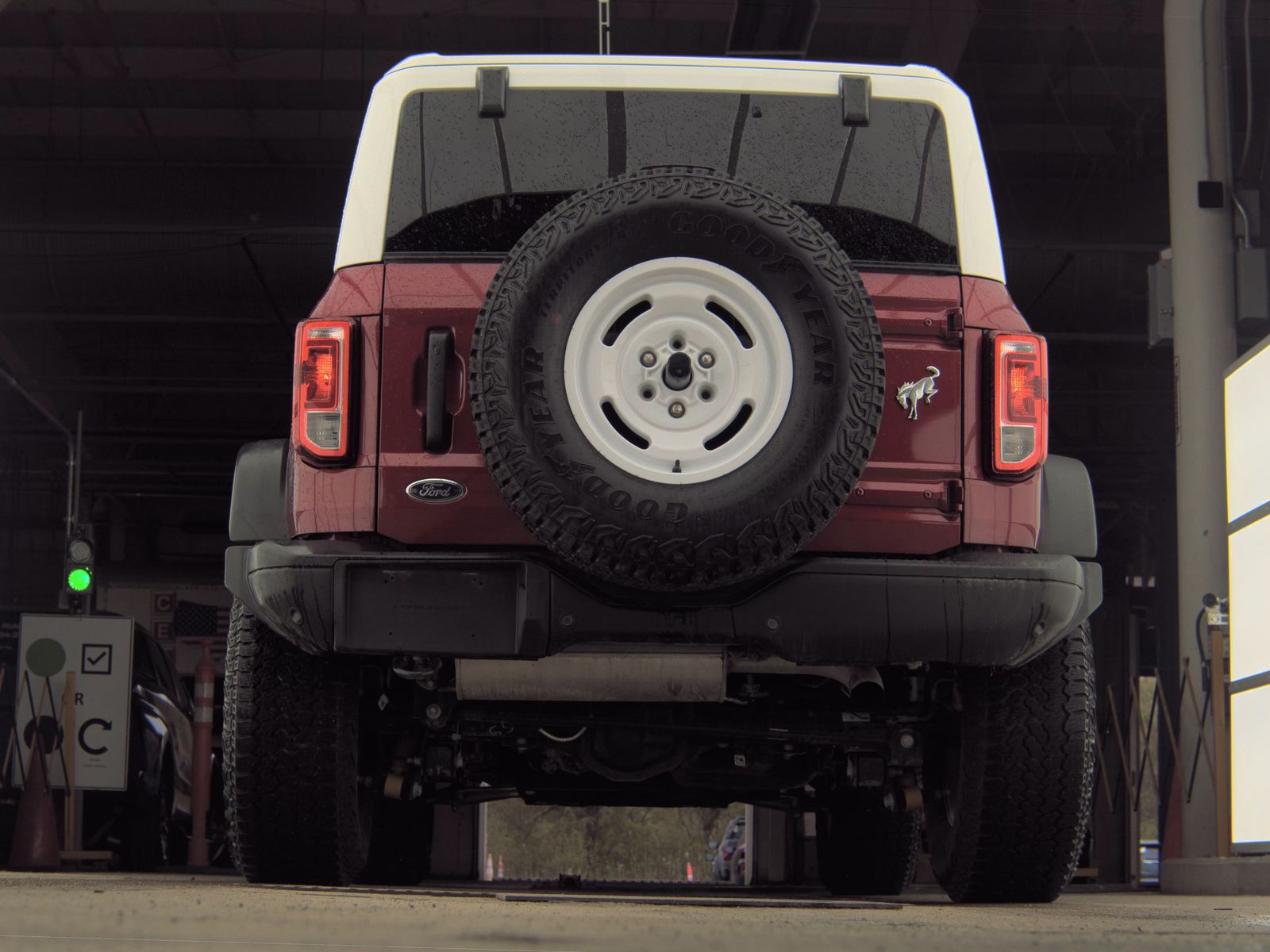 FORD BRONCO - 8