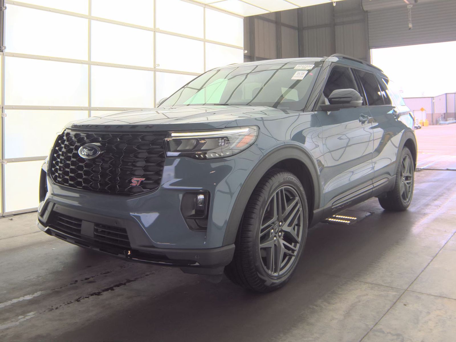 FORD EXPLORER - 1