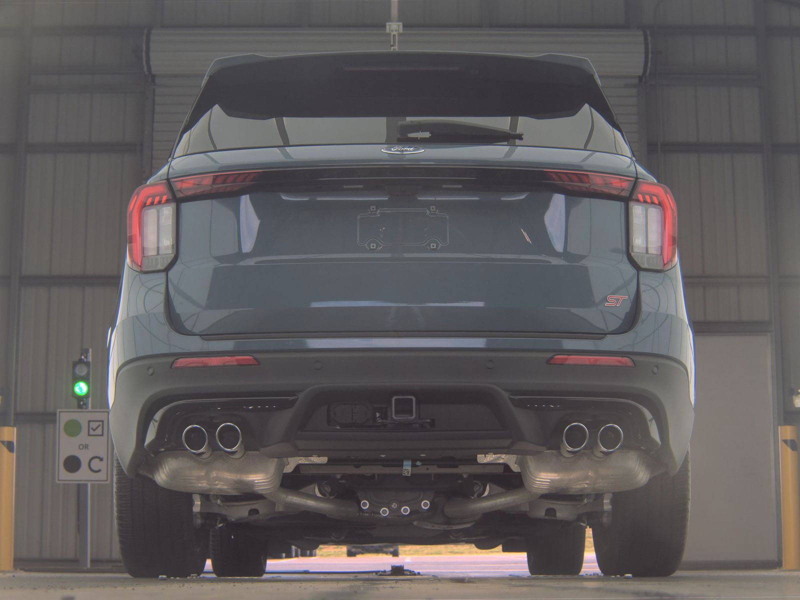 FORD EXPLORER - 8