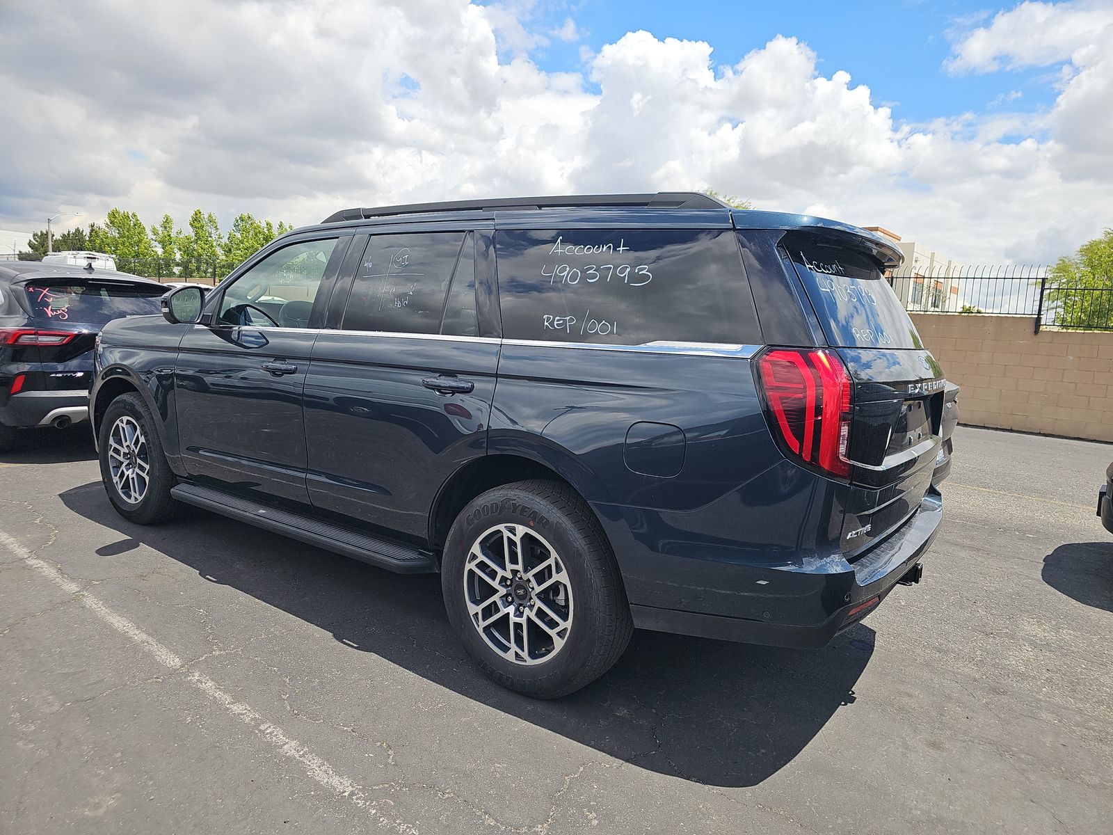 FORD EXPEDITION - 7