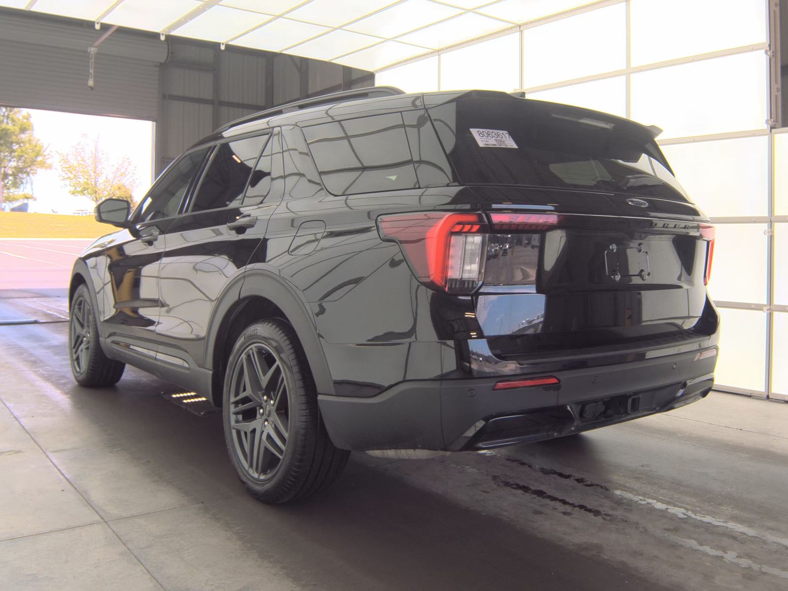 FORD EXPLORER - 9