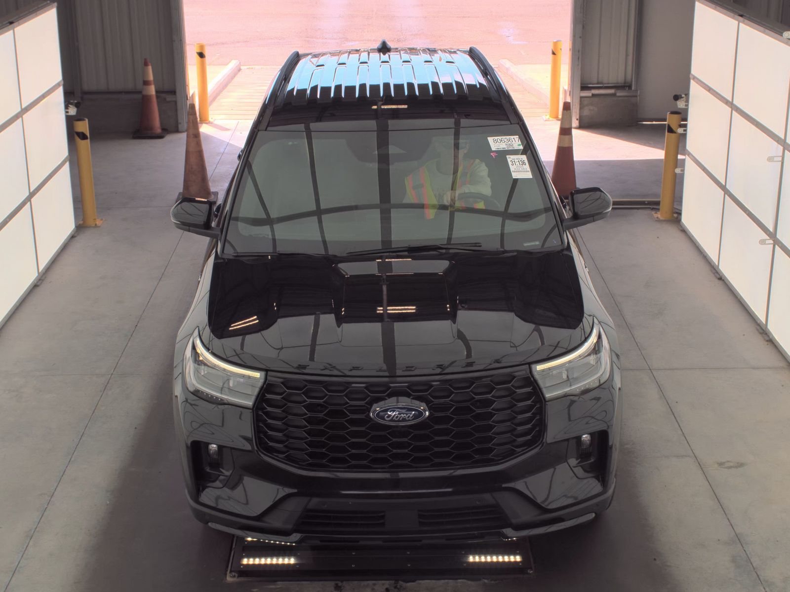 FORD EXPLORER - 3