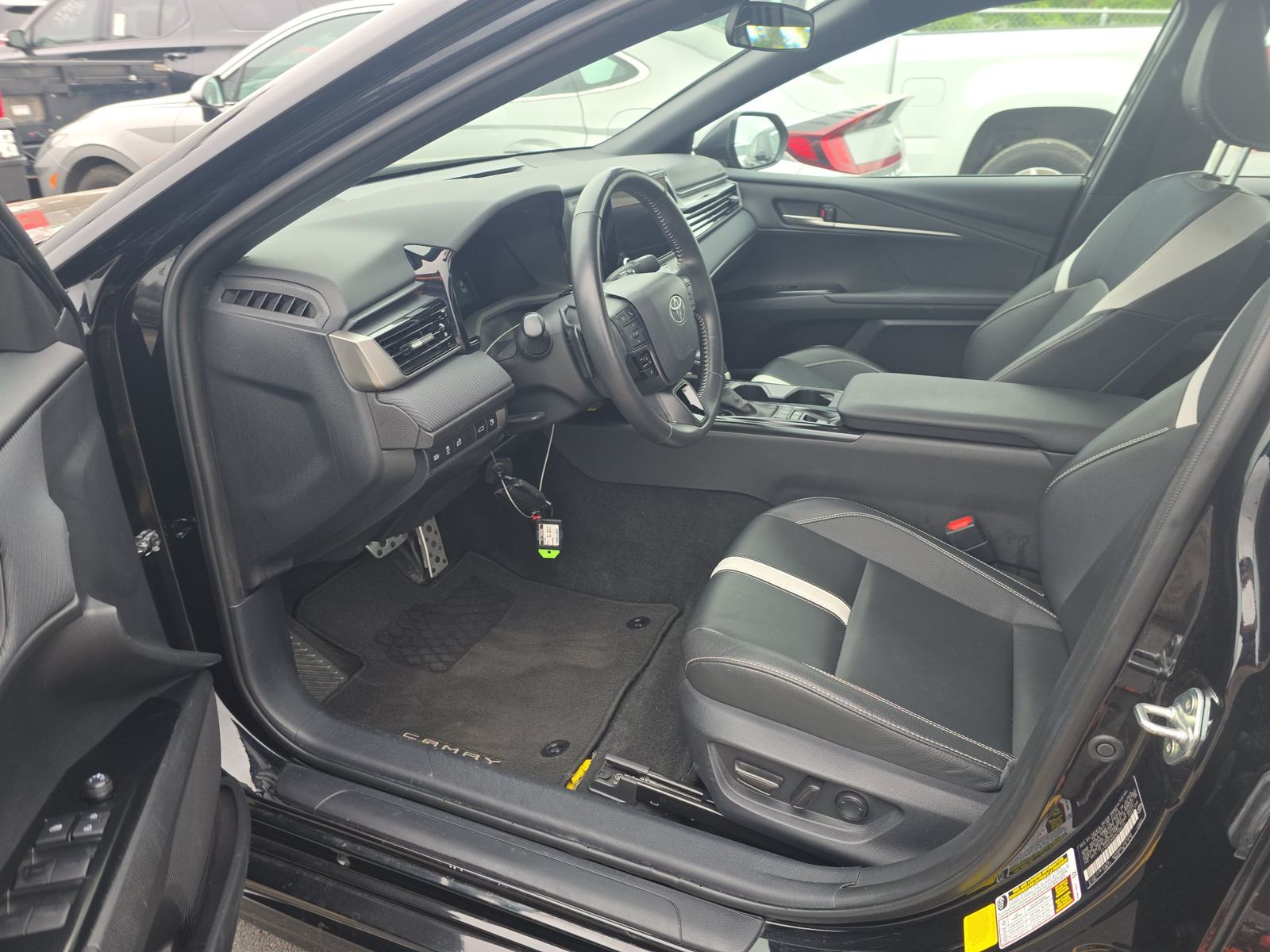 TOYOTA CAMRY - 8