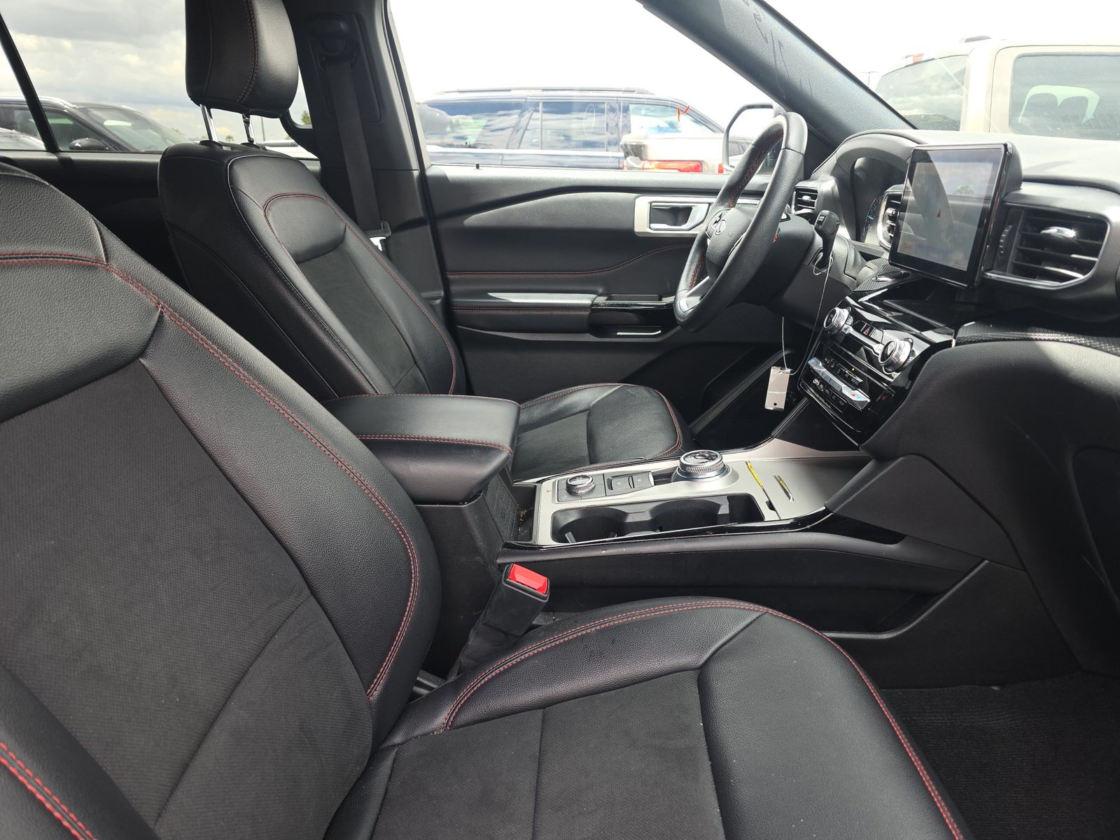 FORD EXPLORER - 9