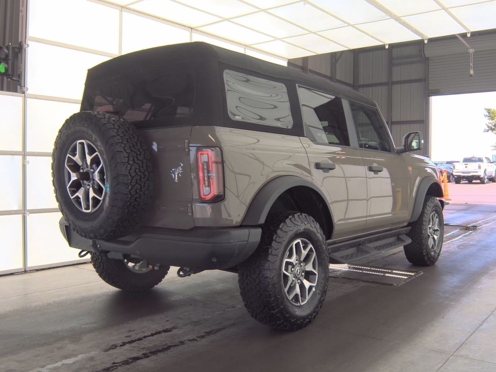 FORD BRONCO - 6