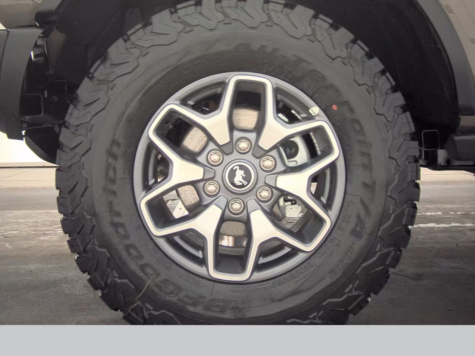 FORD BRONCO - 10