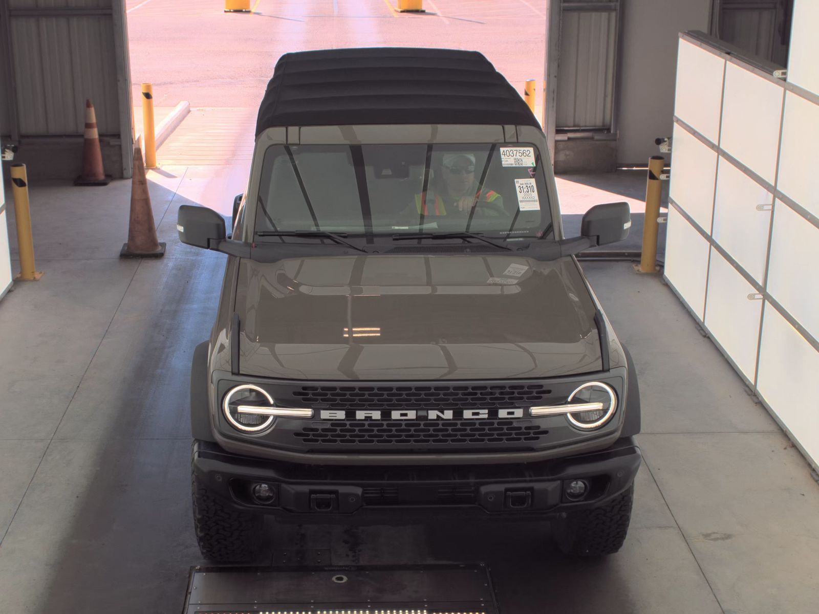 FORD BRONCO - 3