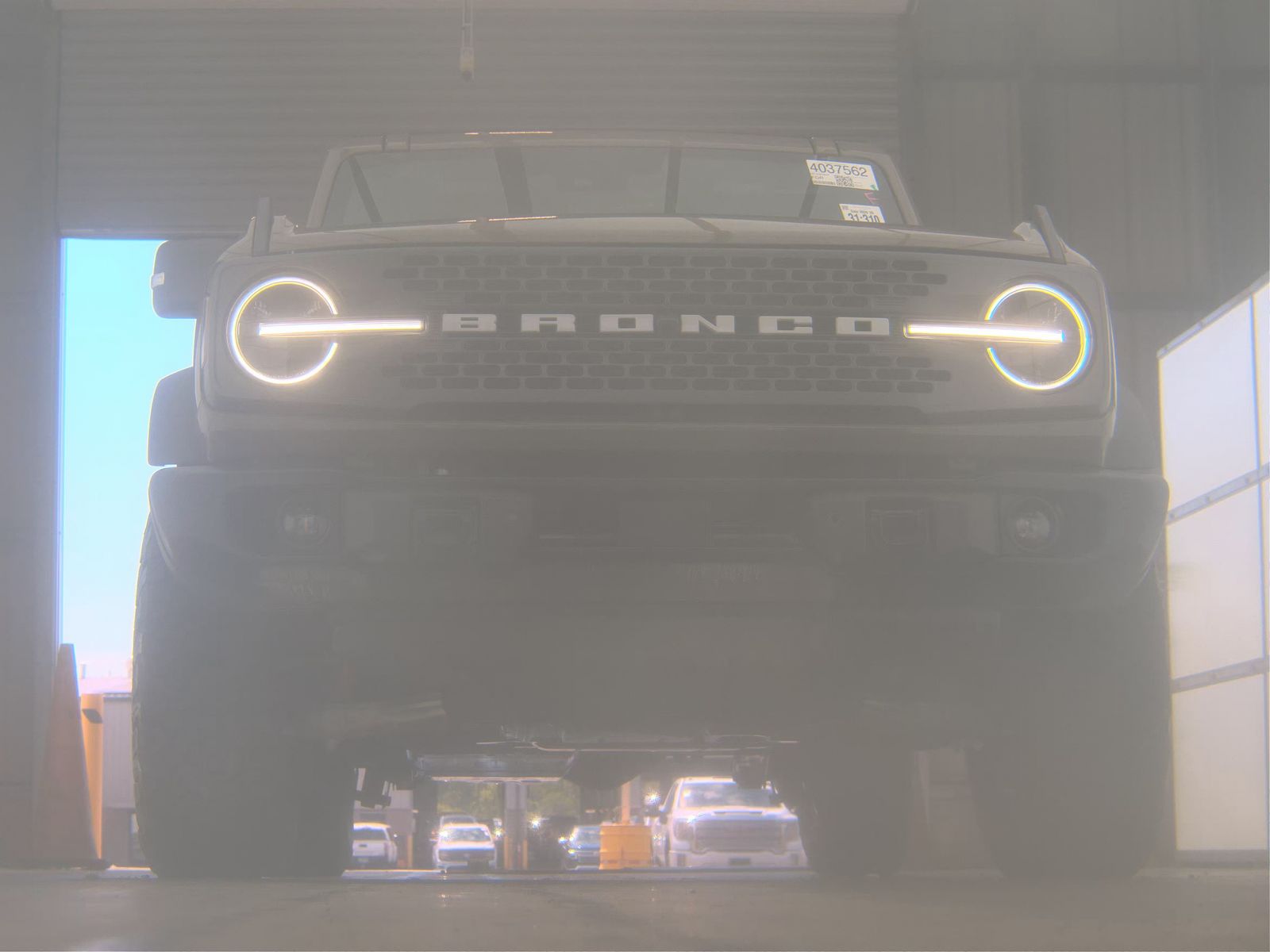 FORD BRONCO - 4
