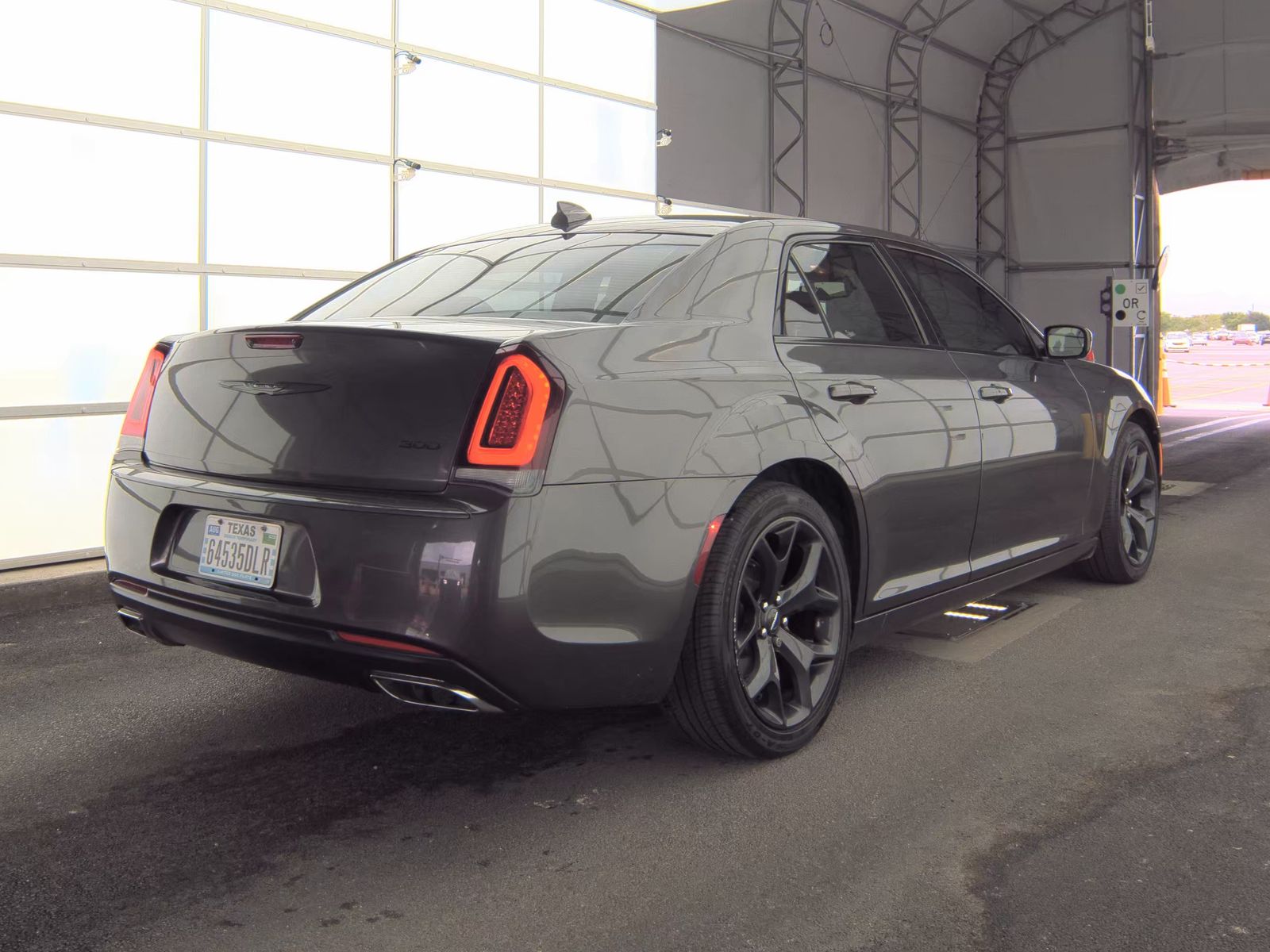 CHRYSLER 300 - 6