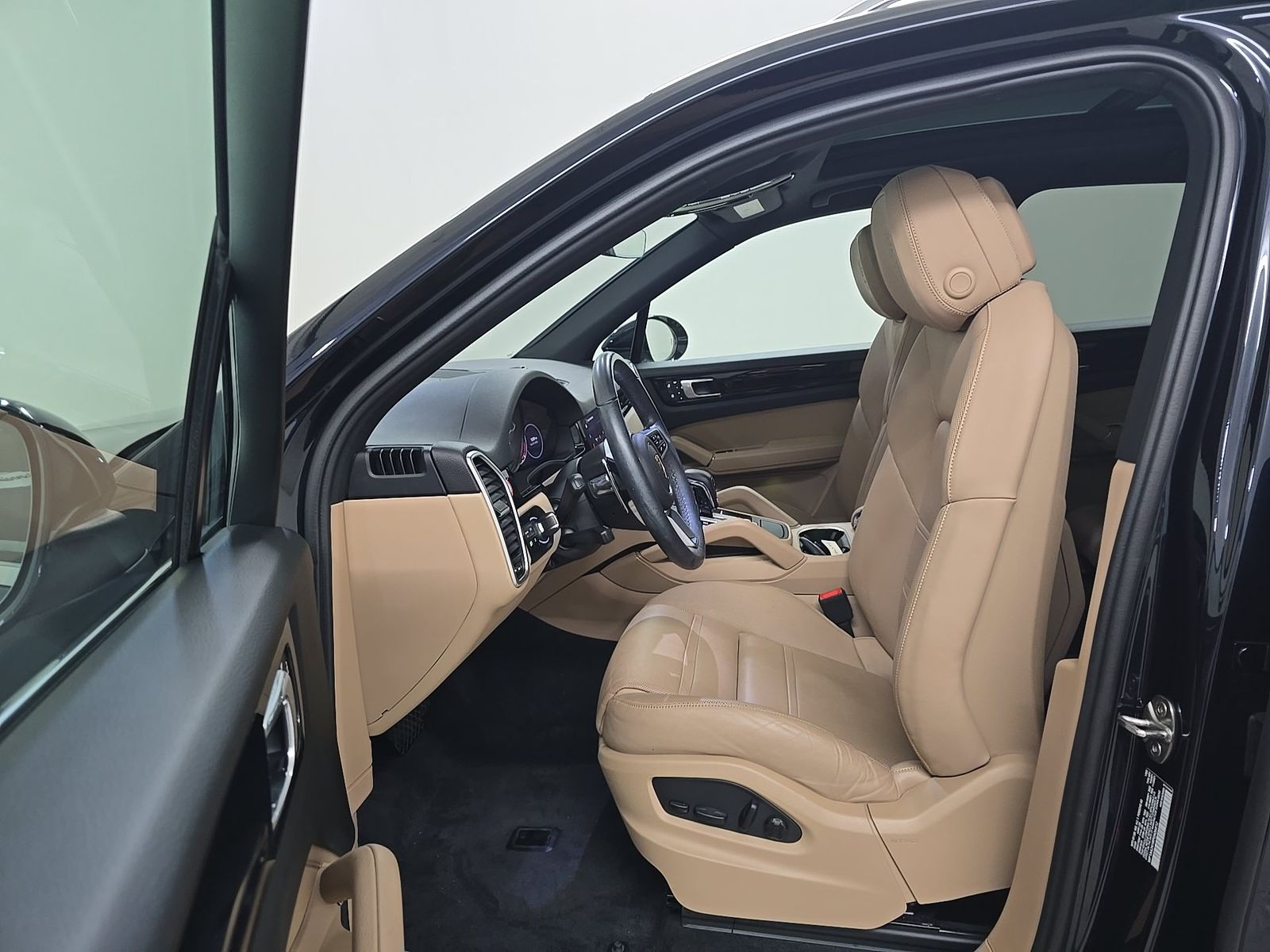 PORSCHE CAYENNE - 8