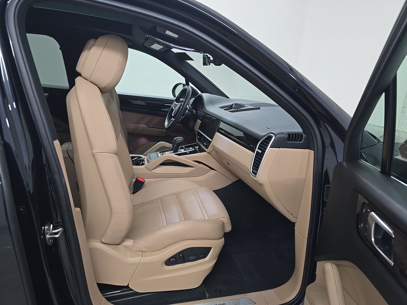 PORSCHE CAYENNE - 9