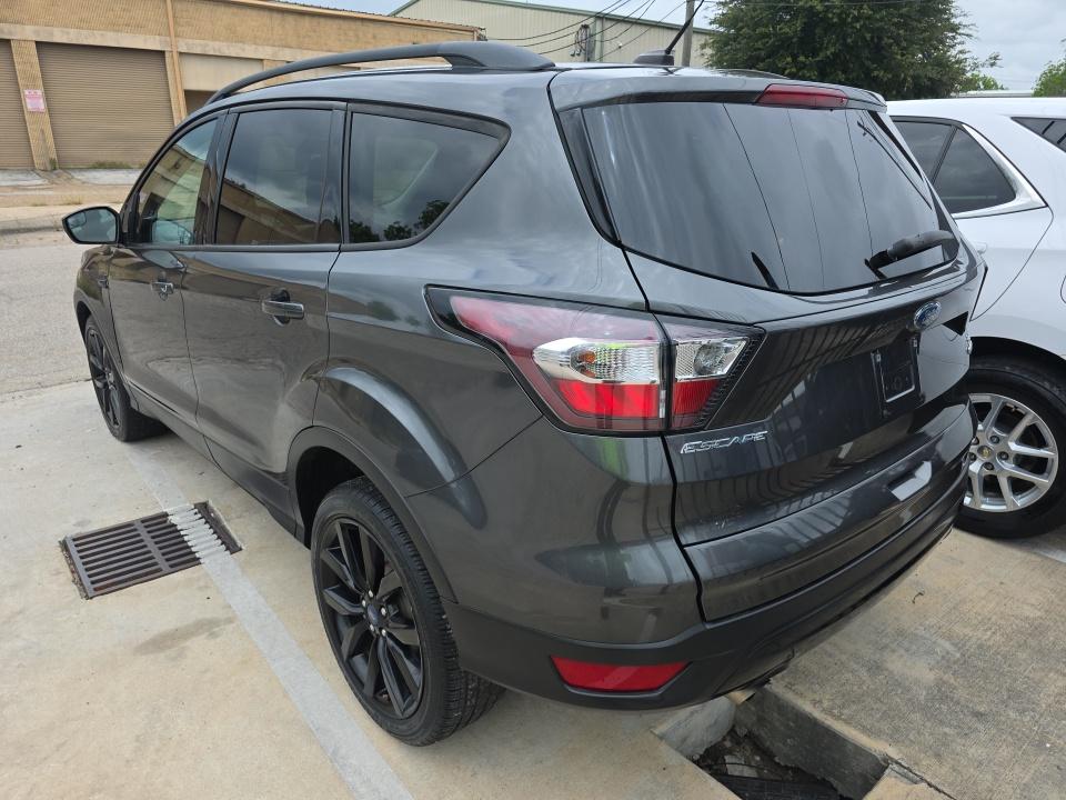 FORD ESCAPE - 7