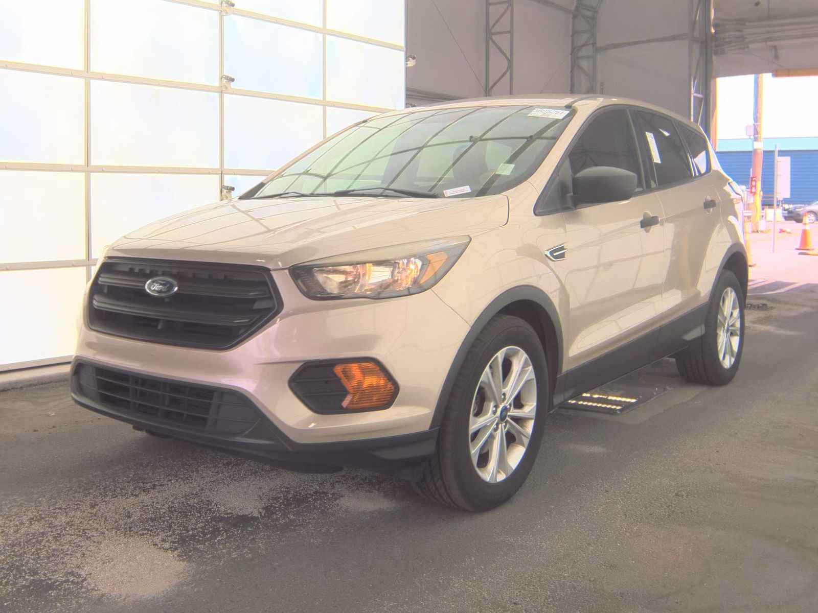 FORD ESCAPE - 1