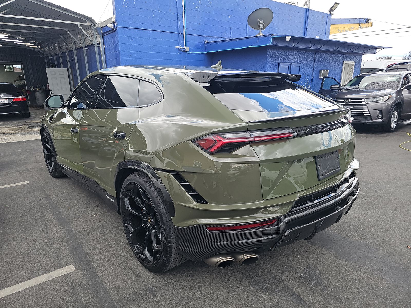 2023 Lamborghini Urus Performante AWD
