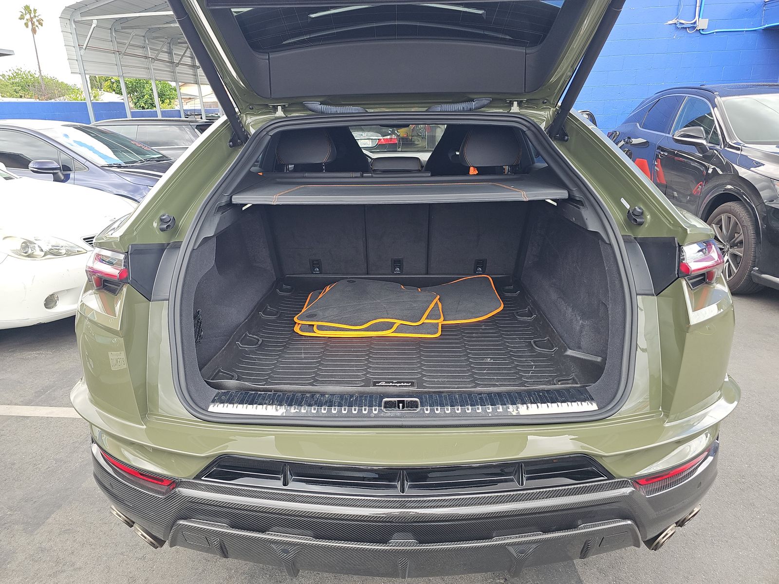 2023 Lamborghini Urus Performante AWD
