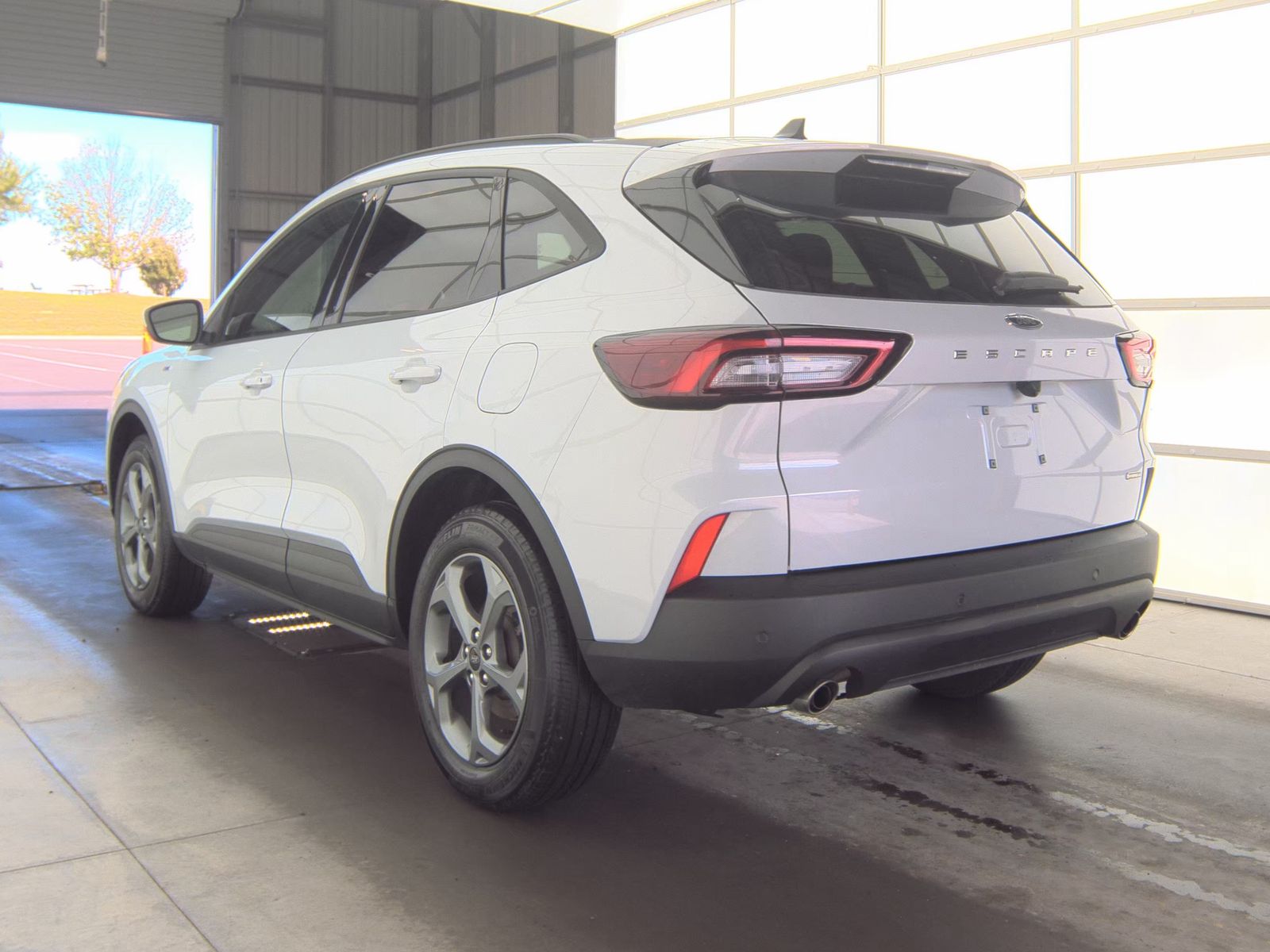 FORD ESCAPE - 9