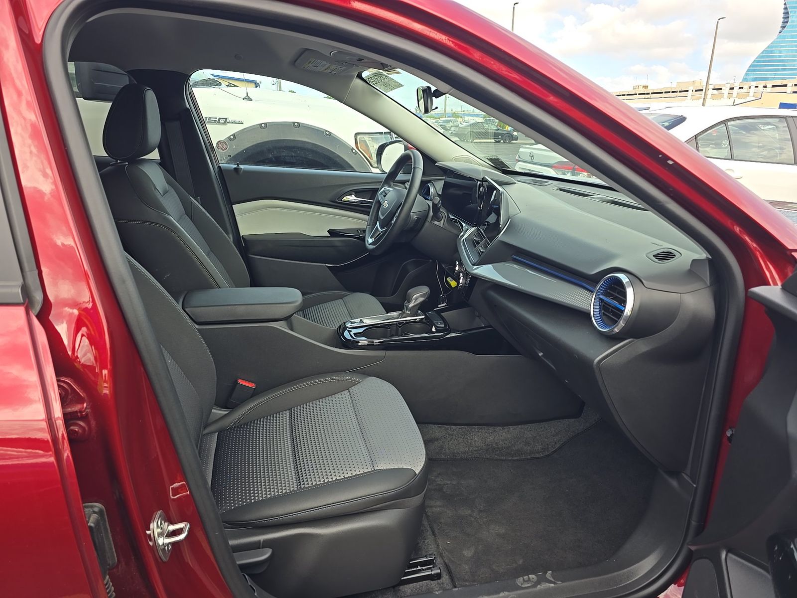 CHEVROLET TRAX - 9