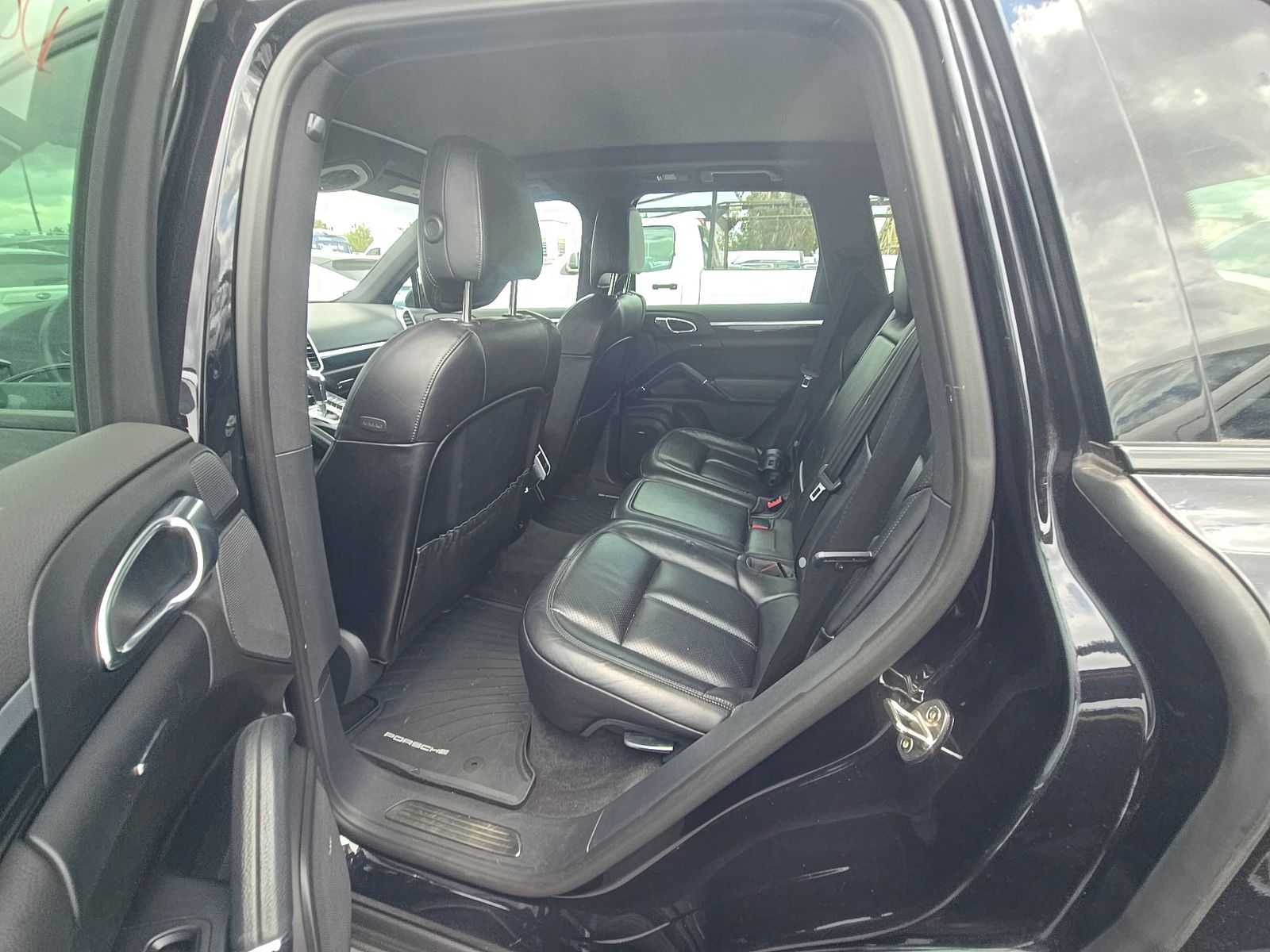 2017 Porsche Cayenne Platinum Edition AWD