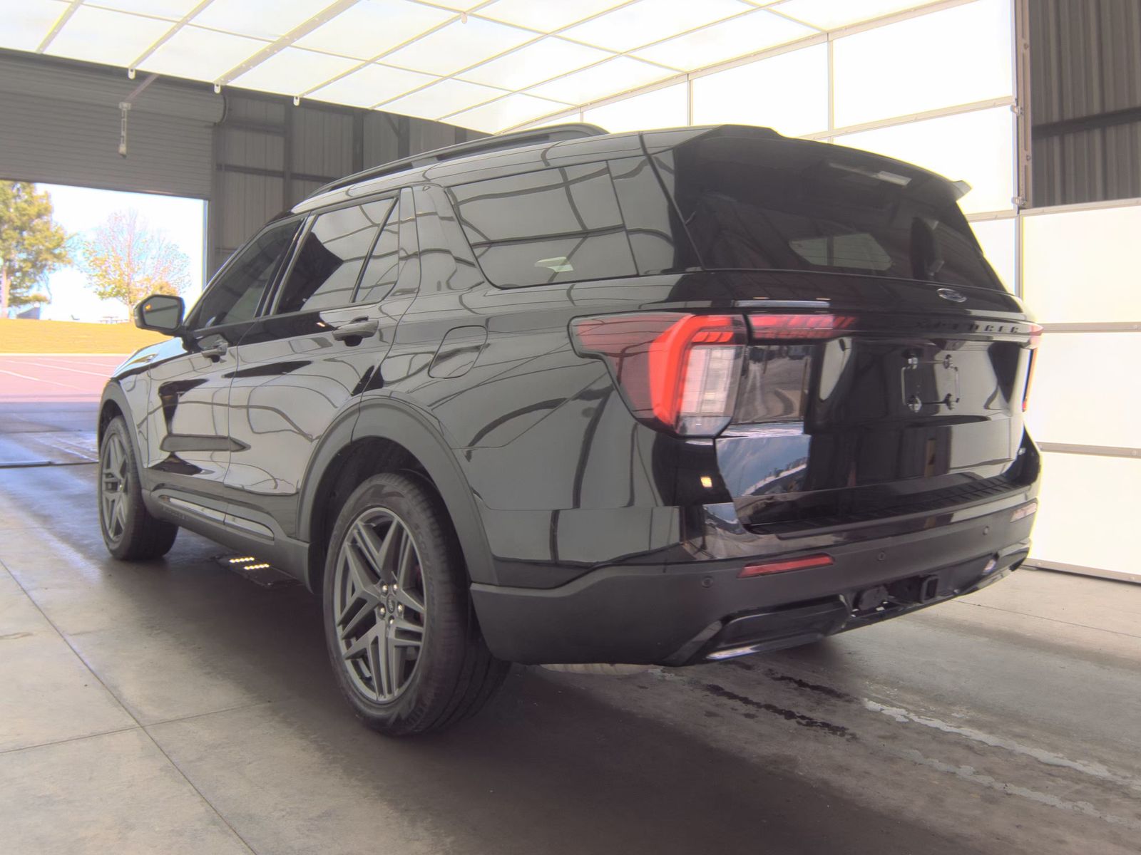 FORD EXPLORER - 9