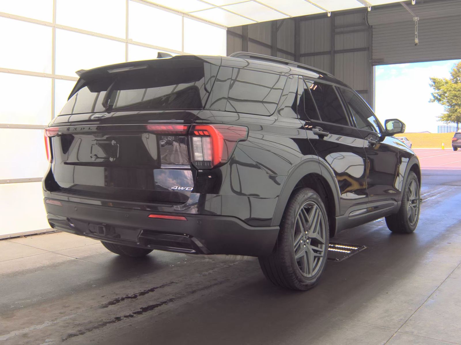 FORD EXPLORER - 6