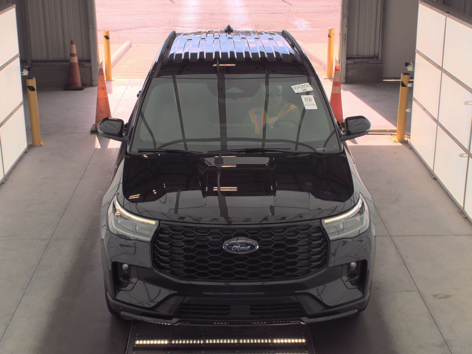 FORD EXPLORER - 3