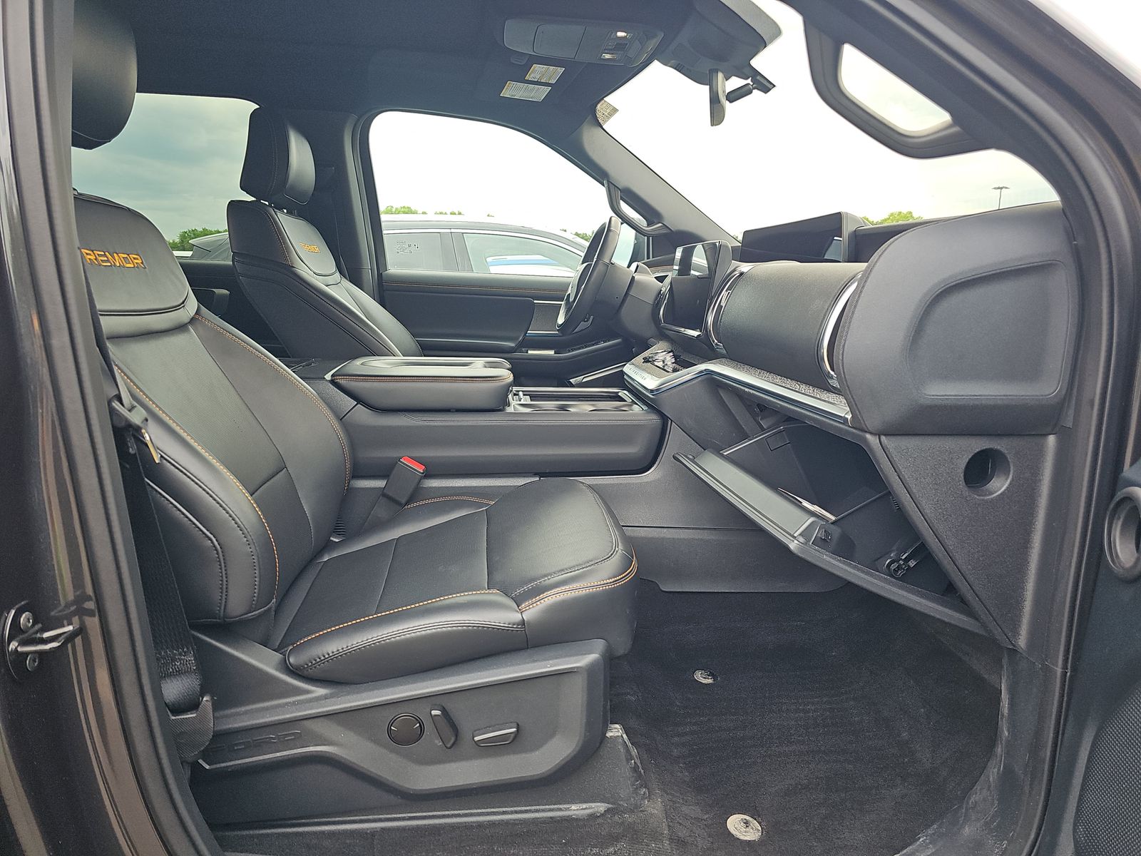 FORD EXPEDITION - 3