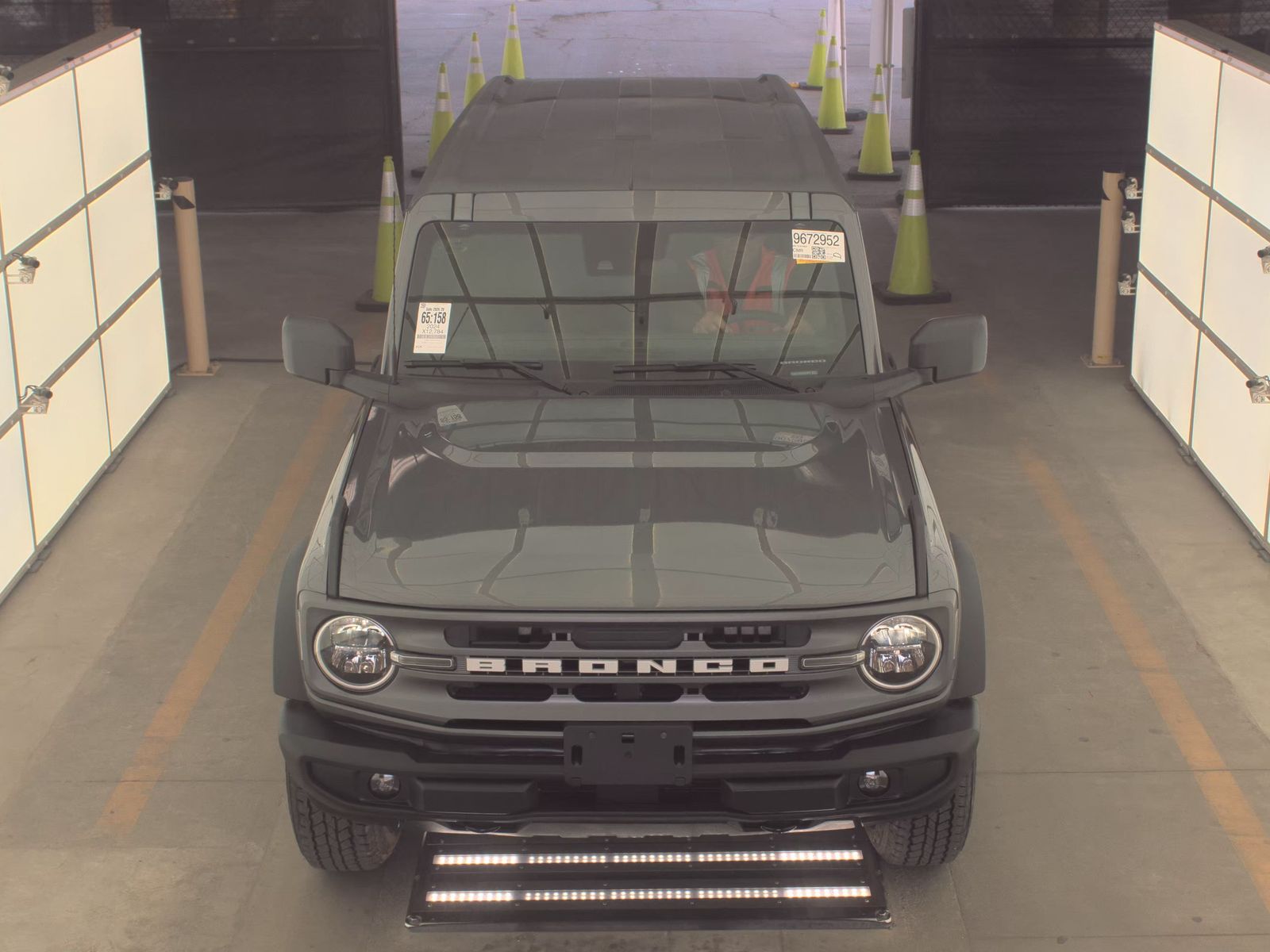 FORD BRONCO - 3