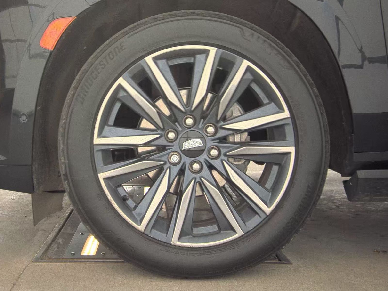 2023 Cadillac Escalade ESV Sport AWD
