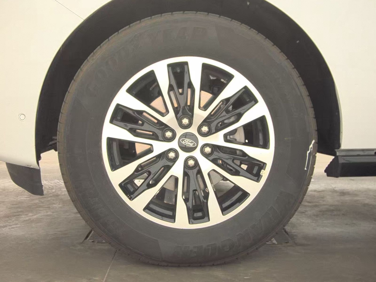 FORD EXPEDITION - 10