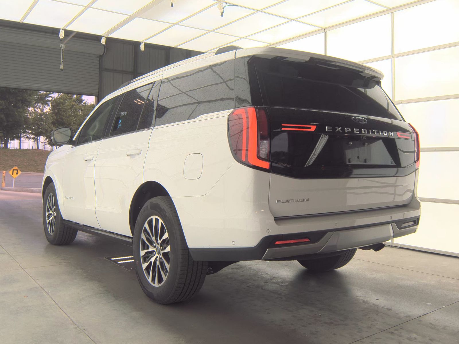 FORD EXPEDITION - 9