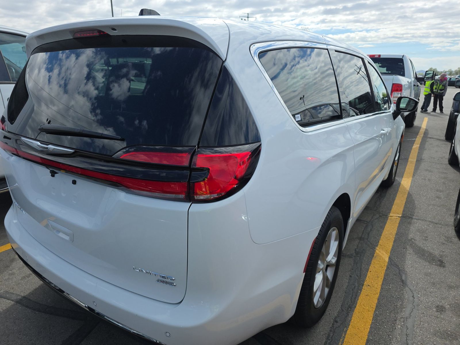 2026 Chrysler Pacifica Limited AWD